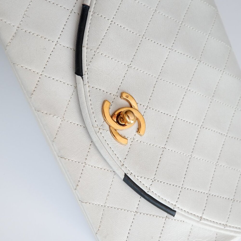 Authentic Preowned Vintage Chanel White Single Flap Bag - GHW - Picture 14 of 16